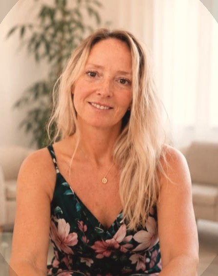 Monika Papsdorf in ihren Räumen